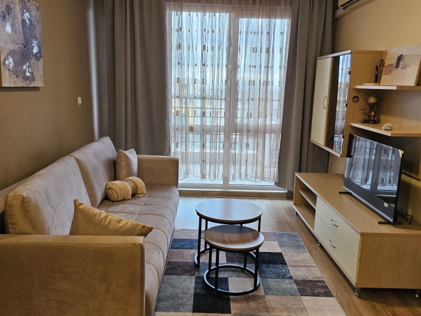 Дава се под наем Двустаен апартамент в к.к. Златни пясъци - 63 кв.м за 448.8 € - Снимка #1