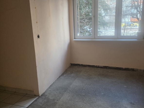 Дава се под наем Склад в София, ПЗ Хладилника - 35 кв.м за 199.41 € - Снимка #1