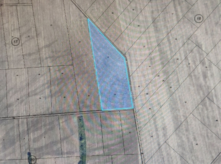 Земеделски имот в с. Сини вир, Област Шумен -  кв.м за 763 €/дка - Снимка #1