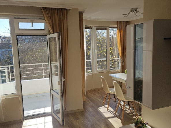 Дава се под наем Едностаен апартамент в Бургас, Възраждане - 46 кв.м за 348.84 € - Снимка #1