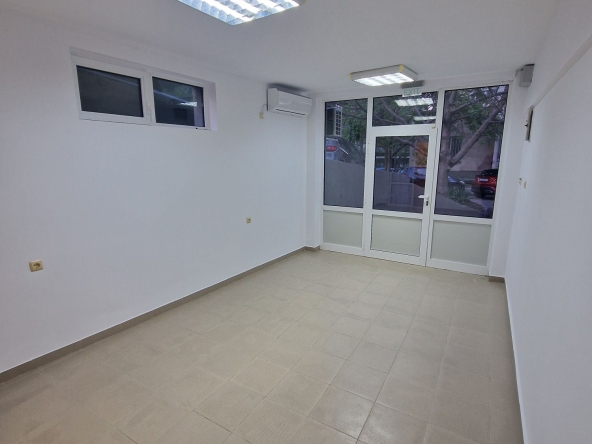 Дава се под наем Офис в Шумен, Херсон - 23 кв.м за 149.43 € - Снимка #1