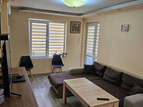 Двустаен апартамент в Варна, Кайсиева градина - 50 кв.м за 1418 €/кв.м - Снимка #1