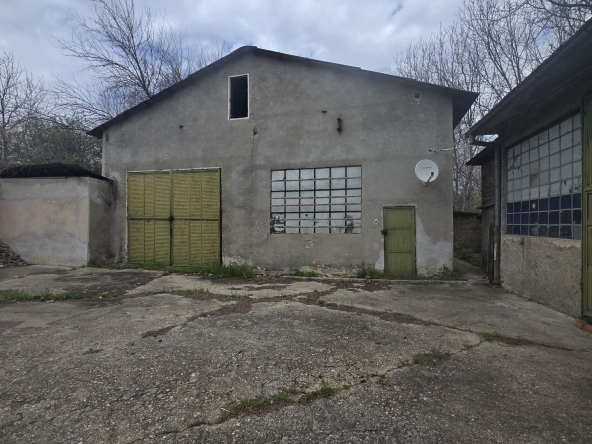 Дава се под наем Склад в Горна Оряховица - 400 кв.м за 2040 € - Снимка #1