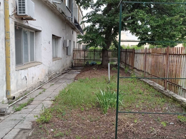 Промишлена сграда в Добрич, Промишлена зона - Север - 600 кв.м за 250 €/кв.м - Снимка #1