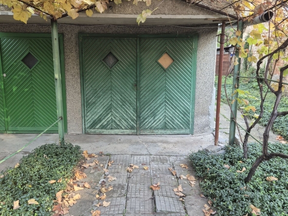 Дава се под наем Гараж / Паркомясто в Севлиево - 21 кв.м за 76.5 € - Снимка #1