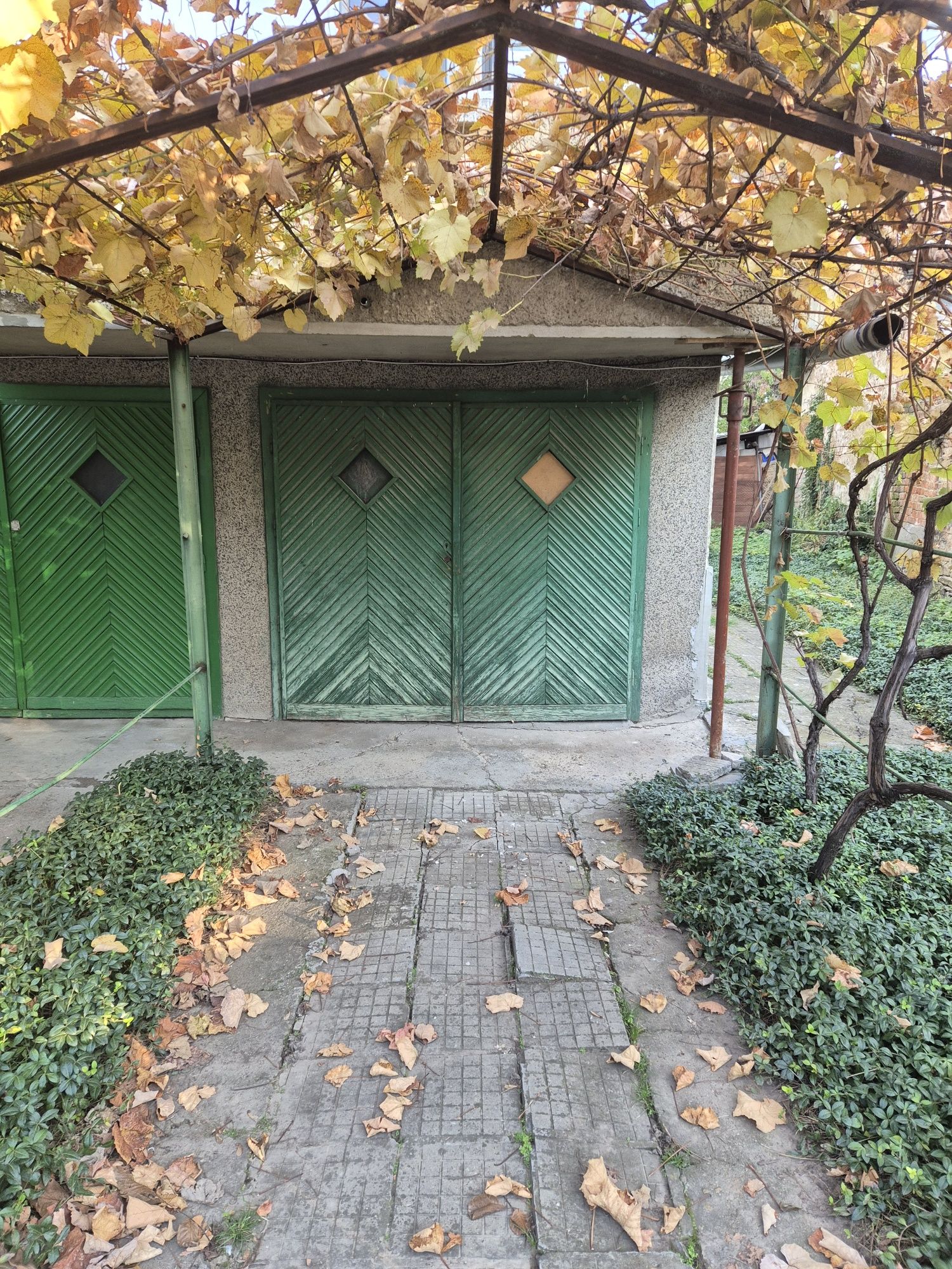 Дава се под наем Гараж / Паркомясто в Севлиево - 21 кв.м за 76.5 € - Снимка #1