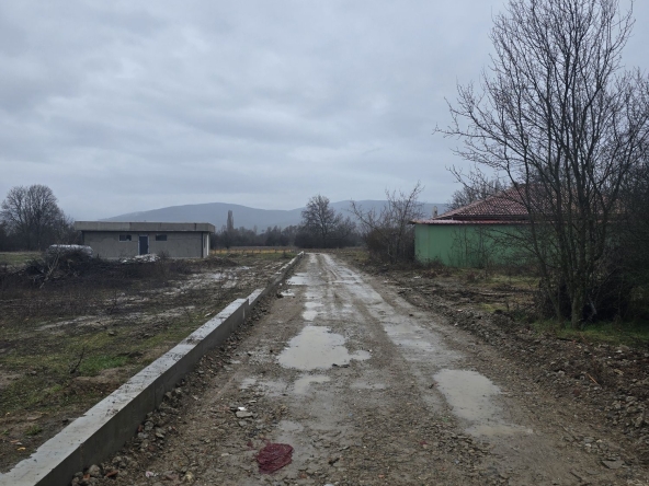 Парцел в Казанлък - 841 кв.м за 58 €/кв.м - Снимка #1