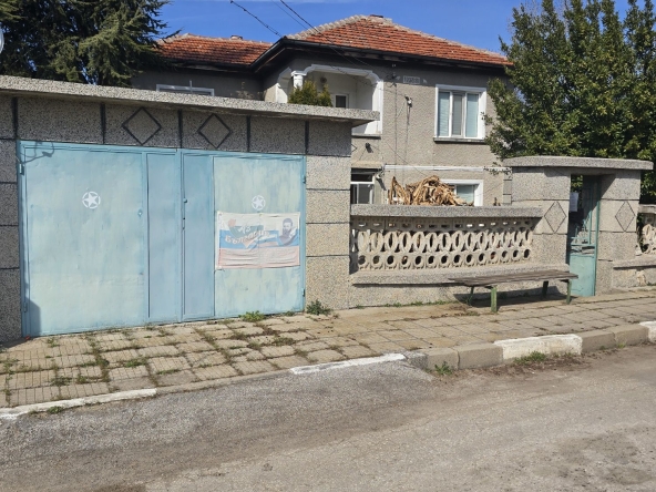 Къща в с. Козаново, Област Пловдив - 140 кв.м за 547 €/кв.м - Снимка #1