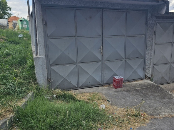 Гараж / Паркомясто в Разград, Орел - 22 кв.м за 487 €/кв.м - Снимка #1