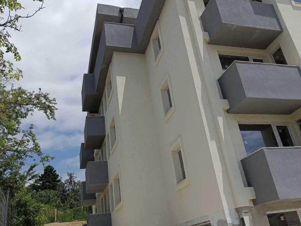 Тристаен апартамент в Варна, м-т Кочмар - 60 кв.м за 1317 €/кв.м - Снимка #1