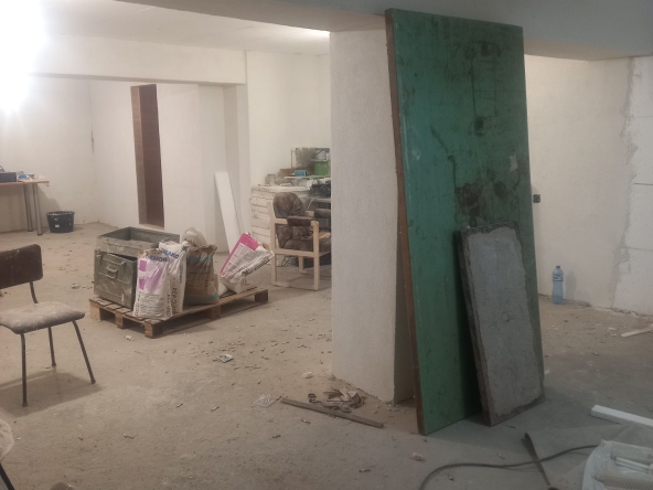 Дава се под наем Склад в София, Център - 100 кв.м за 612 € - Снимка #1
