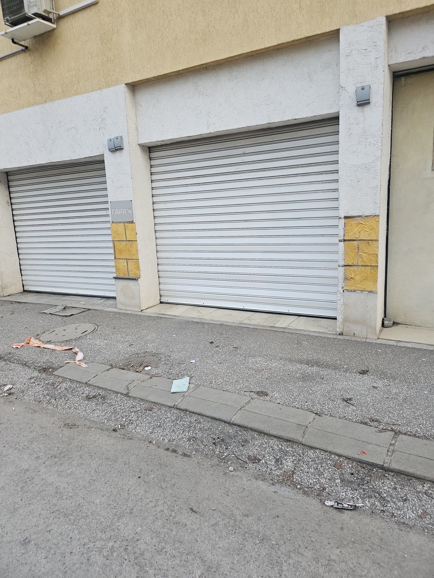 Дава се под наем Гараж / Паркомясто в София, Люлин 10 - 20 кв.м за 129.54 € - Снимка #1