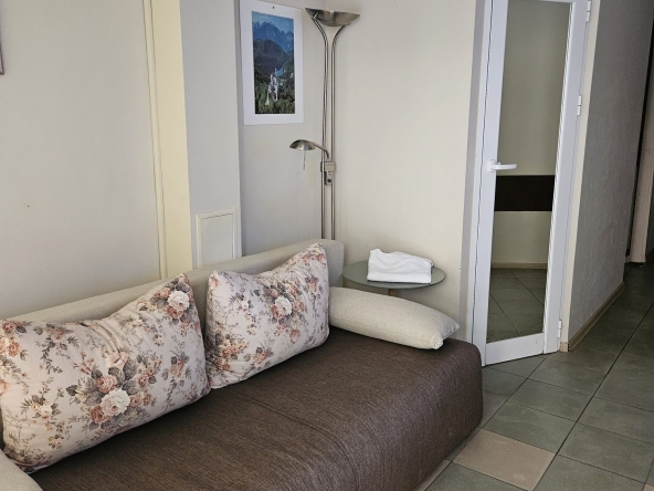 Дава се под наем Едностаен апартамент в Варна, ЖП Гара - 40 кв.м за 398.82 € - Снимка #1