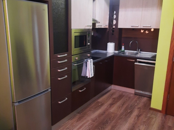 Дава се под наем Двустаен апартамент в Варна, Център - 80 кв.м за 628.32 € - Снимка #1