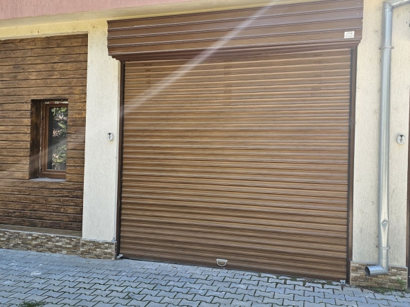 Дава се под наем Гараж / Паркомясто в Шумен, Томбул джамия - 39 кв.м за 117.3 € - Снимка #1