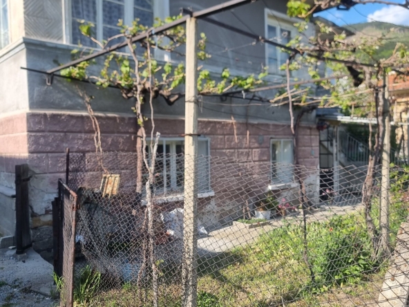 Къща в Твърдица - 102 кв.м за 500 €/кв.м - Снимка #1