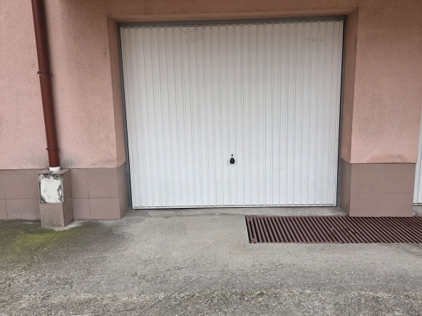 Дава се под наем Гараж / Паркомясто в Пловдив, Каменица 2 - 17 кв.м за 129.54 € - Снимка #1