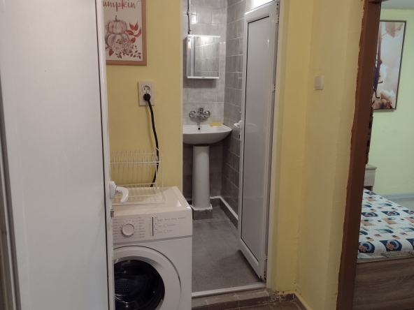 Дава се под наем  в Враца, Център - 15 кв.м за 129.54 € - Снимка #1