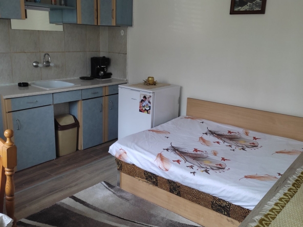 Дава се под наем Етаж от къща в Варна, Христо Ботев - 35 кв.м за 259.08 € - Снимка #1