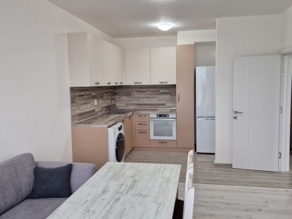 Дава се под наем Двустаен апартамент в Варна, Операта - 60 кв.м за 598.23 € - Снимка #1