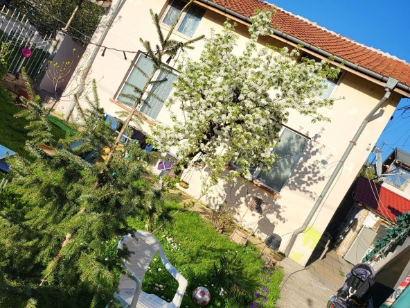 Дава се под наем Етаж от къща в София, Сухата река - 40 кв.м за 142.8 € - Снимка #1