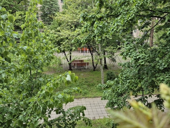 Дава се под наем Четиристаен апартамент в Асеновград - 100 кв.м за 398.82 € - Снимка #1