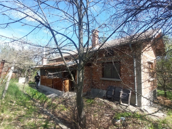 Къща в с. Белопопци, Област София-област - 59 кв.м за 951 €/кв.м - Снимка #1