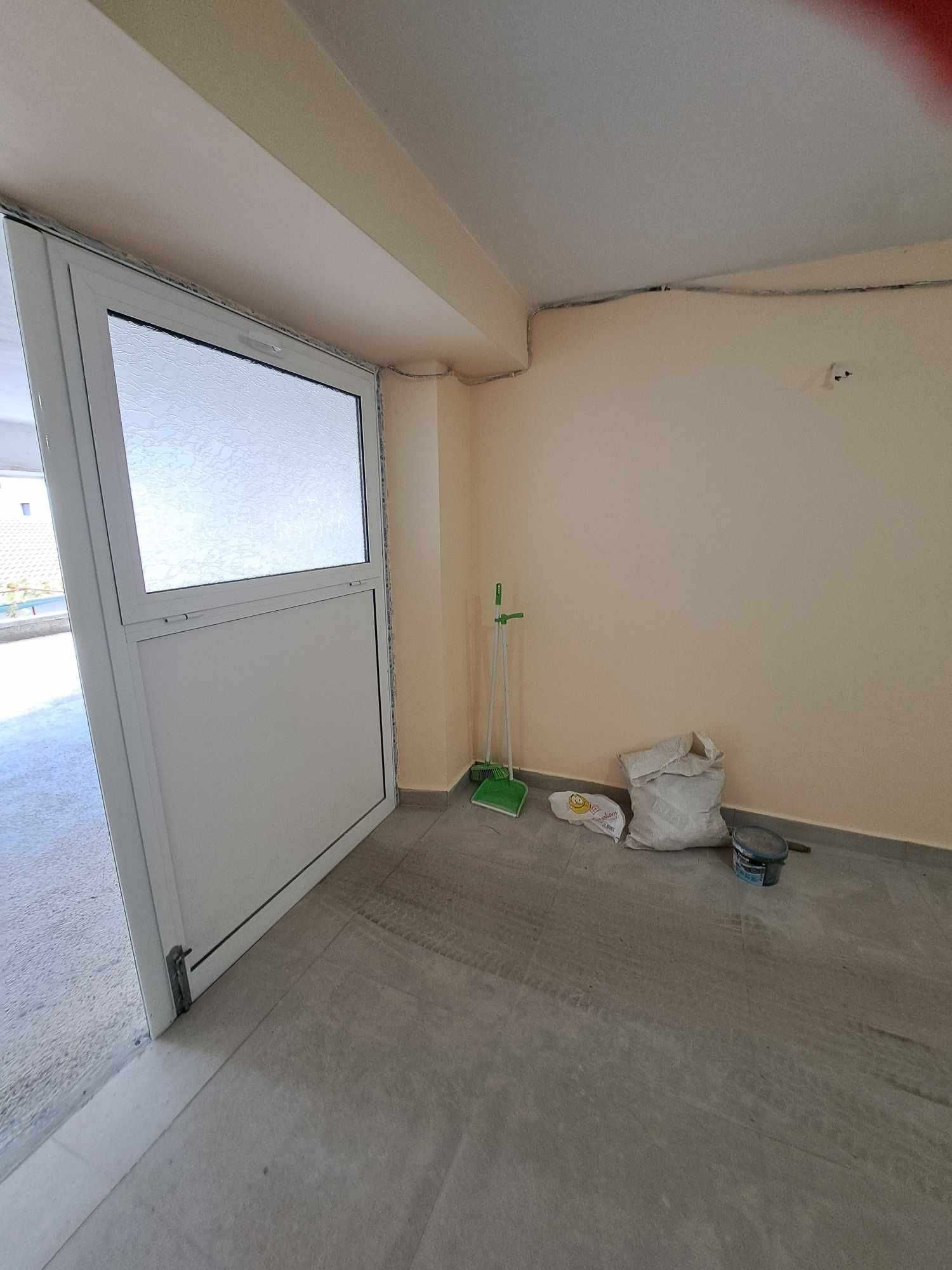 Гараж / Паркомясто в Варна, Погреби - 20 кв.м за 1375 €/кв.м - Снимка #1