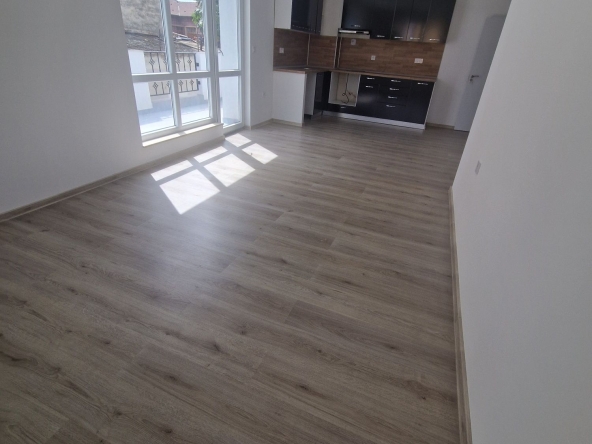 Тристаен апартамент в Свиленград - 103 кв.м за 1068 €/кв.м - Снимка #1