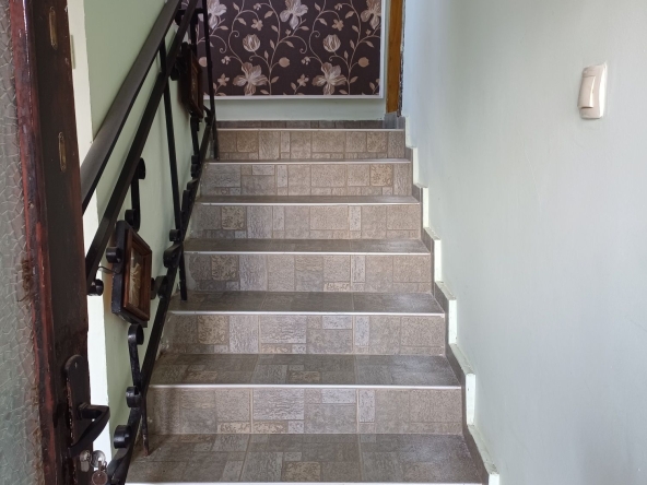 Етаж от къща в Павликени - 120 кв.м за 417 €/кв.м - Снимка #1