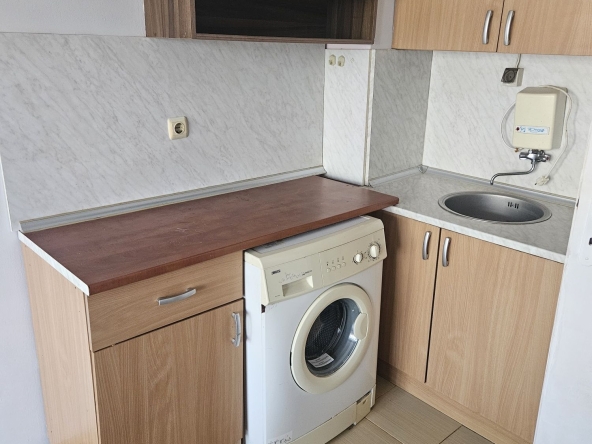 Двустаен апартамент в Бургас, Център - 63 кв.м за 1360 €/кв.м - Снимка #1