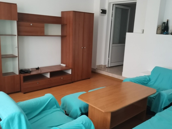 Дава се под наем Едностаен апартамент в Разград, Варош - 38 кв.м за 204 € - Снимка #1