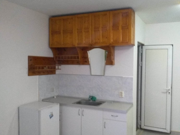 Дава се под наем Едностаен апартамент в Хасково, Дружба 1 - 25 кв.м за 102 € - Снимка #1