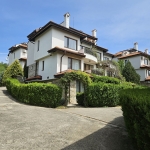 Двустаен апартамент в с. Кошарица, Област Бургас - 67 кв.м за 990 €/кв.м - Снимка #1