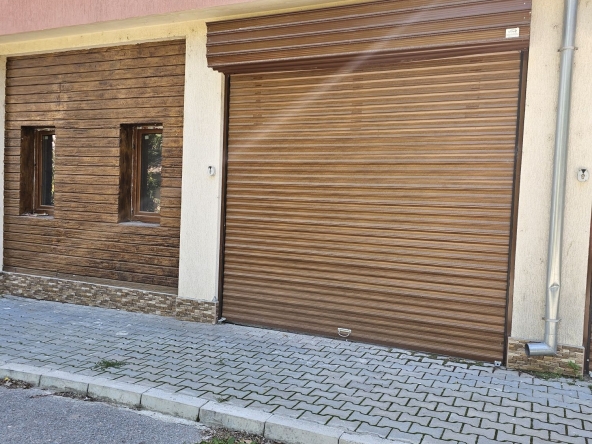 Дава се под наем Гараж / Паркомясто в Шумен, Томбул джамия - 39 кв.м за 117.3 € - Снимка #1