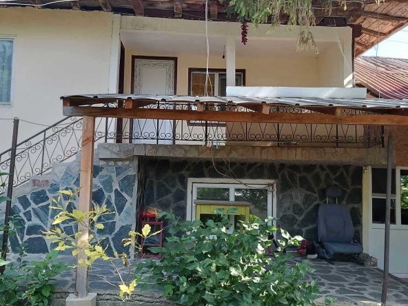 Къща в с. Ивански, Област Шумен - 80 кв.м за 413 €/кв.м - Снимка #1