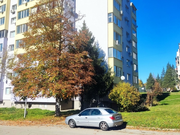 Дава се под наем Тристаен апартамент в Габрово, Долни Бакойци - 78 кв.м за 45900 € - Снимка #1