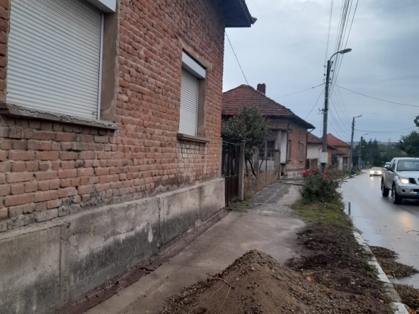 Къща в Пловдив, Тракия - 120 кв.м за 500 €/кв.м - Снимка #1