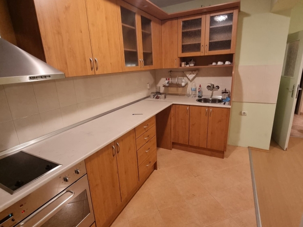 Четиристаен апартамент в Плевен, Идеален център - 106 кв.м за 1406 €/кв.м - Снимка #1