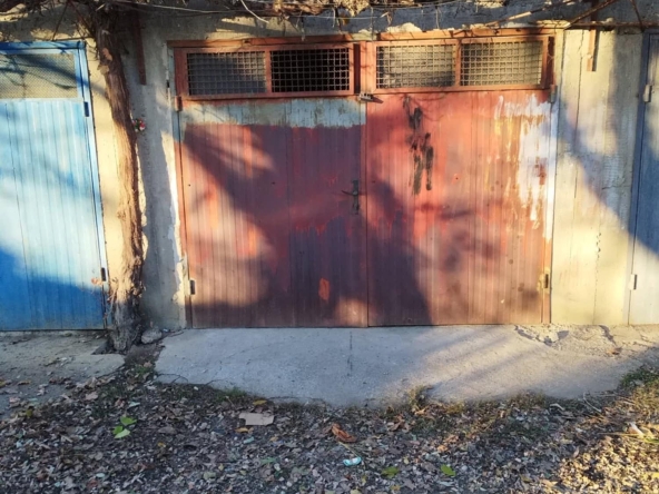 Гараж / Паркомясто в Габрово, Трендафил 1 - 19 кв.м за 886 €/кв.м - Снимка #1