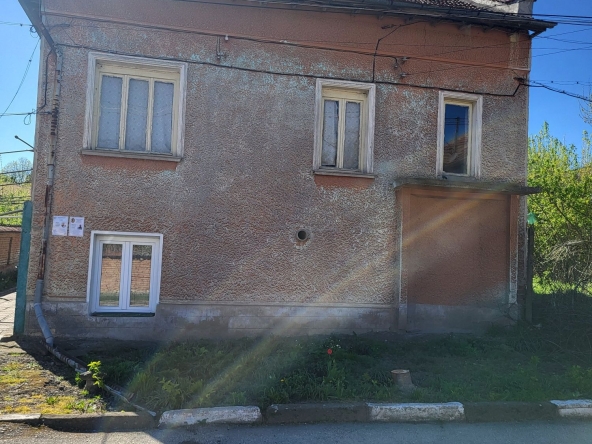 Къща в Долни Дъбник - 100 кв.м за 510 €/кв.м - Снимка #1