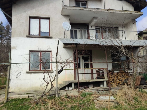 Къща в с. Делейна, Област Видин - 200 кв.м за 120 €/кв.м - Снимка #1