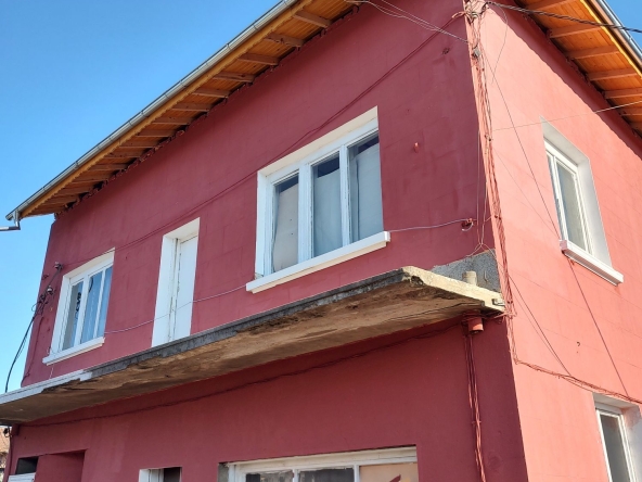 Къща в Павликени - 800 кв.м за 73 €/кв.м - Снимка #1