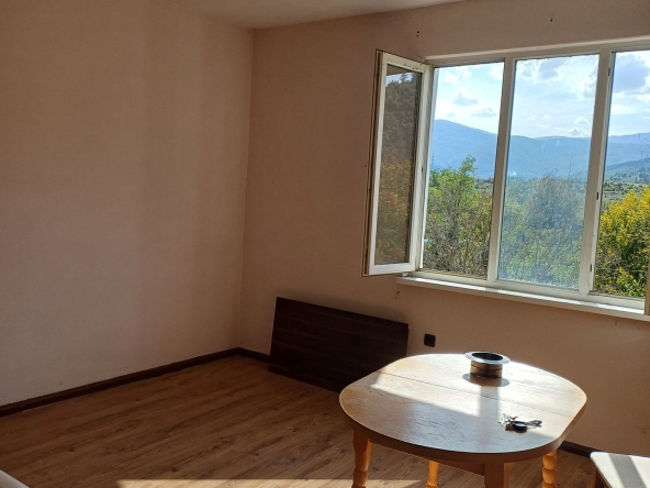 Дава се под наем Двустаен апартамент в Симитли - 50 кв.м за 15000 € - Снимка #1