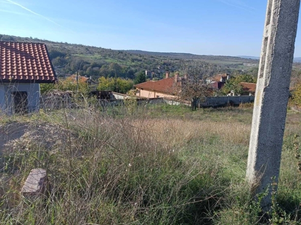 Парцел в с. Константиново, Област Варна - 952 кв.м за 37 €/кв.м - Снимка #1