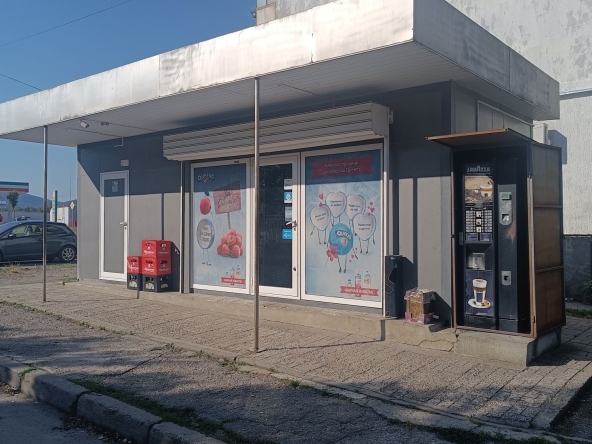 Магазин в Търговище, Запад 2 - 24 кв.м за 404 €/кв.м - Снимка #1