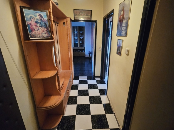 Тристаен апартамент в Пещера - 65 кв.м за 942 €/кв.м - Снимка #1