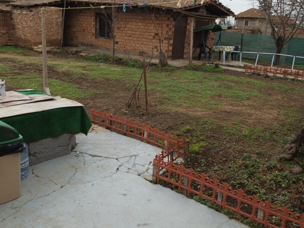 Къща в с. Градище, Област Плевен - 90 кв.м за 482 €/кв.м - Снимка #1