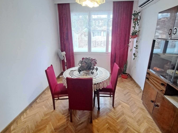 Дава се под наем Четиристаен апартамент в Варна, Окръжна болница - 100 кв.м за 510 € - Снимка #1