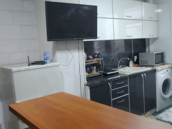 Дава се под наем Двустаен апартамент в Разград, Център - 70 кв.м за 357 € - Снимка #1